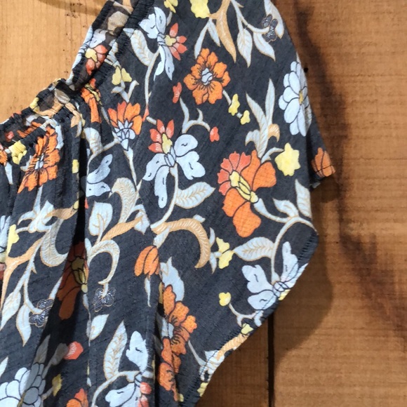 Off the shoulder floral top - Picture 4 of 8